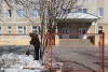 В п. Михайловский начался месячник по благоустройству. Сотрудники организаций и учреждений проводят санитарную очистку и вывоз мусора с прилегающей территории.