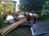 Сотрудники МУП «ЖКХ» п. Михайловский устранили недостатки подшивки карниза крыши дома №8 микрорайона Солнечный.