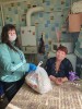 В п. Михайловский пожилым людям 65 лет и старше были переданы продуктовые наборы.